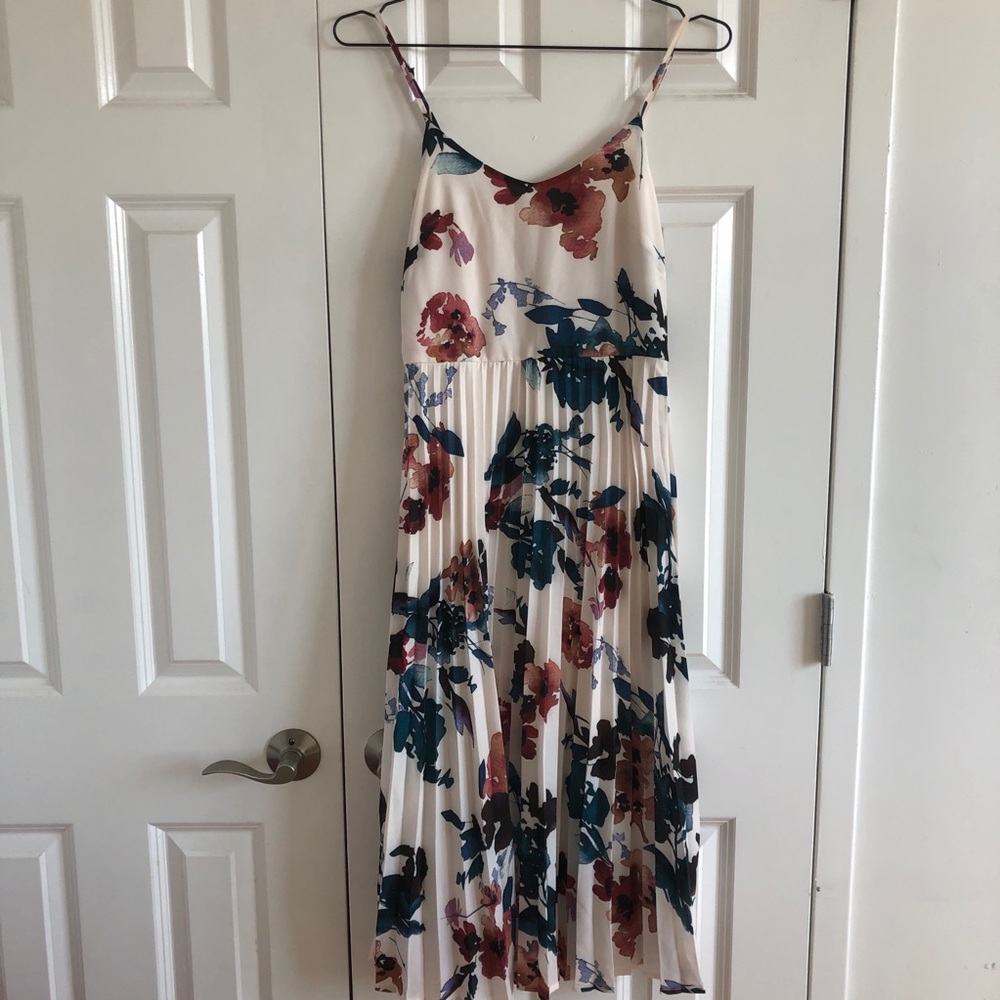 Strappy floral pleated midi dress